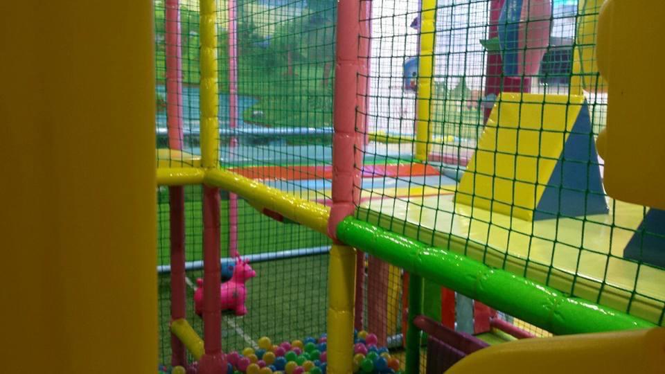 Fotografía de las instalaciones de Le Petit Cocó Fuengirola: parque de bolas