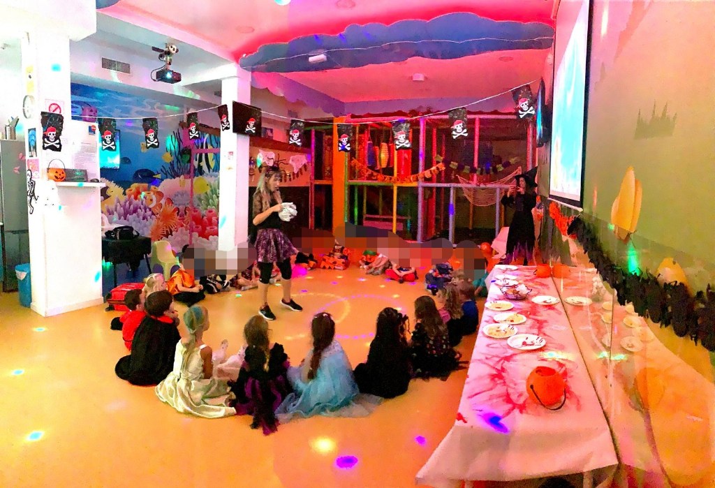 Fotografía de fiesta de Halloween en Le Petit Cocó Fuengirola