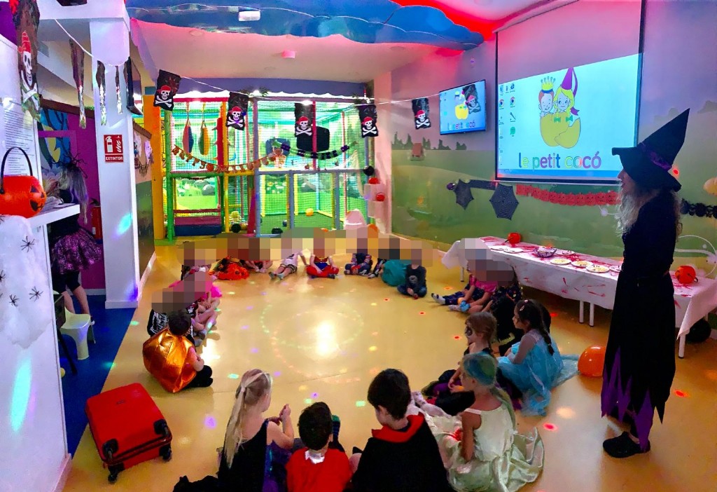 Fotografía de fiesta de Halloween en Le Petit Cocó Fuengirola