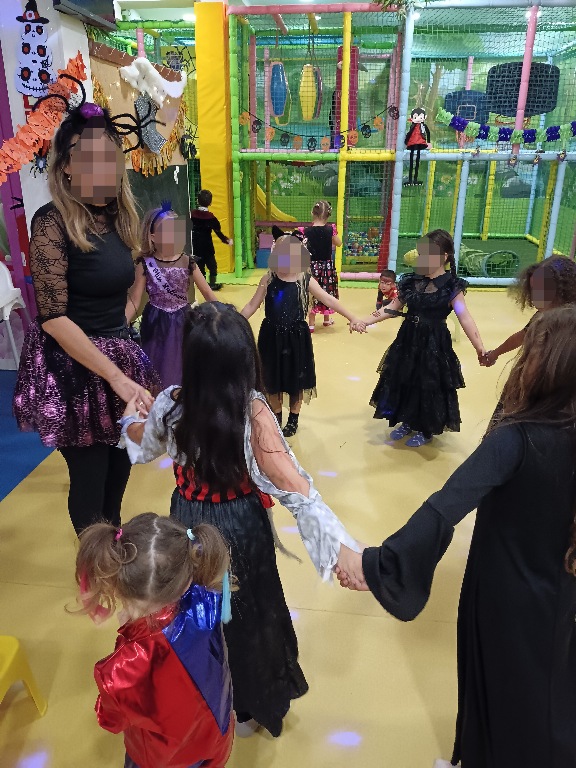 Fotografía de fiesta de Halloween en Le Petit Cocó Fuengirola