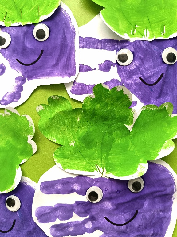 Fotografía de manualidades hechas por los niños de la ludoteca de Le Petit Cocó Fuengirola